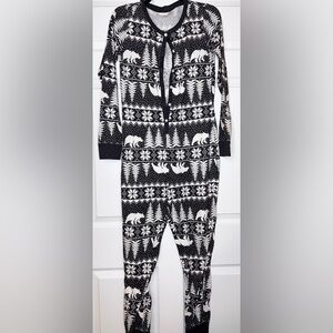 Old Navy Black and White Bear Print Pajamas
